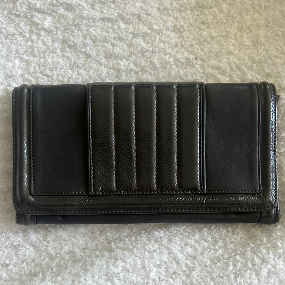 HOBO Gray Clutch